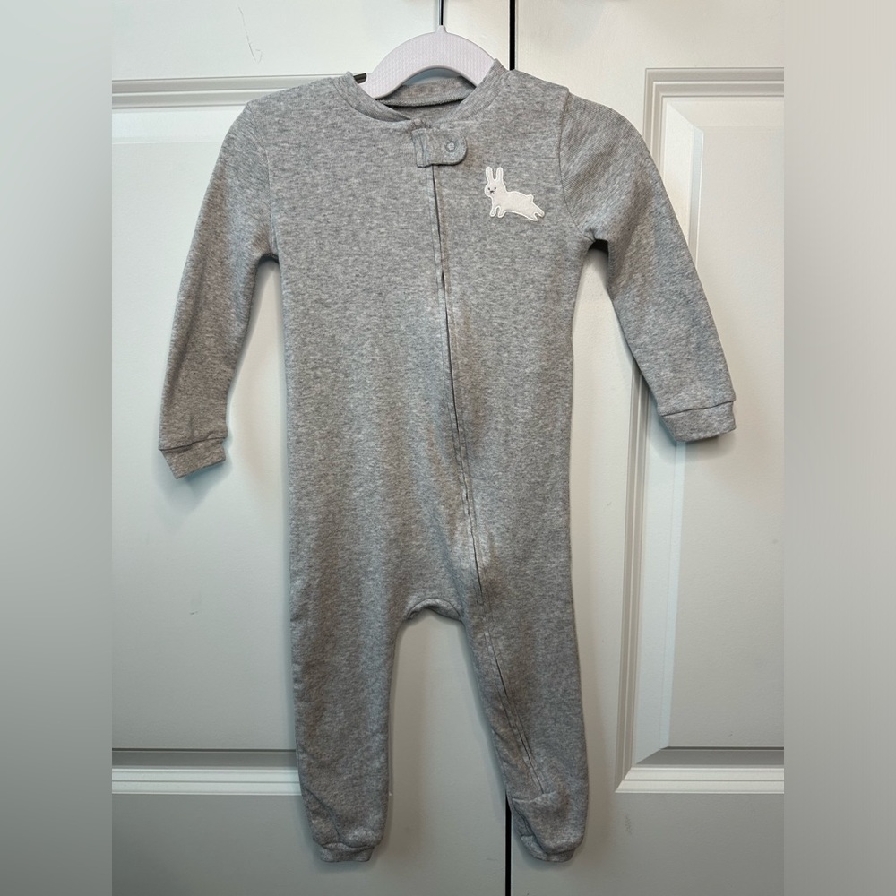 Pottery Barn Kids Bunny Appliqué Nursery Pajama Gray (Size 12-18 Months)